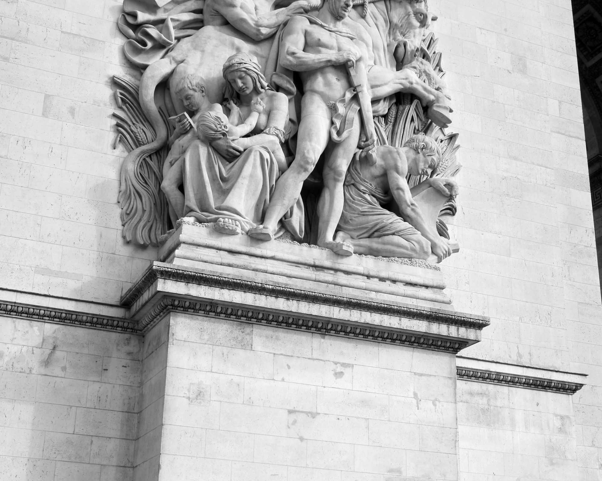 Arc de Triomphe with Lisa at the Base